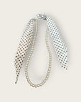 SHOUIA - Collier perles blanches avec foulard noir ou blanc a pois