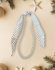 SHOUIA - Collier perles blanches avec foulard noir ou blanc a pois