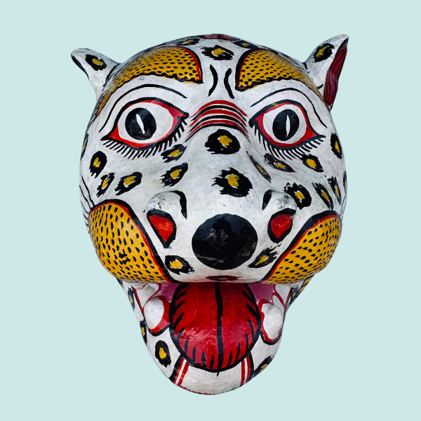 Masque léopard blanc artisanal en papier mâché Inde