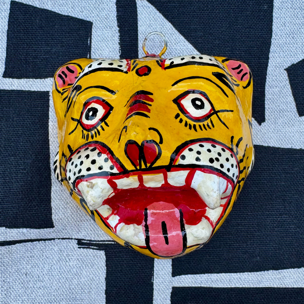 Masque décoration murale Inde tigre jaune 10cm papier mâché